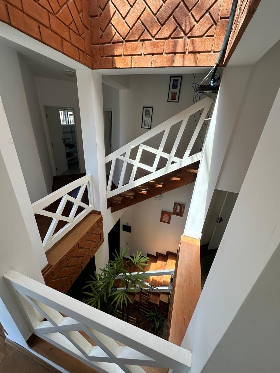 Madeira e arquitetura entre os pavimentos